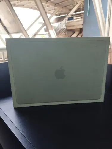 Macbook neo 8/256Gb