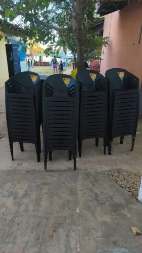 Vendo cadeiras novas 