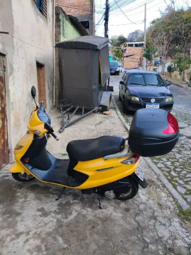 Suzuki Burgman 125 - Revisada! Não acompanha o Baú