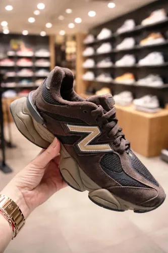 Tênis New Balance tam 39