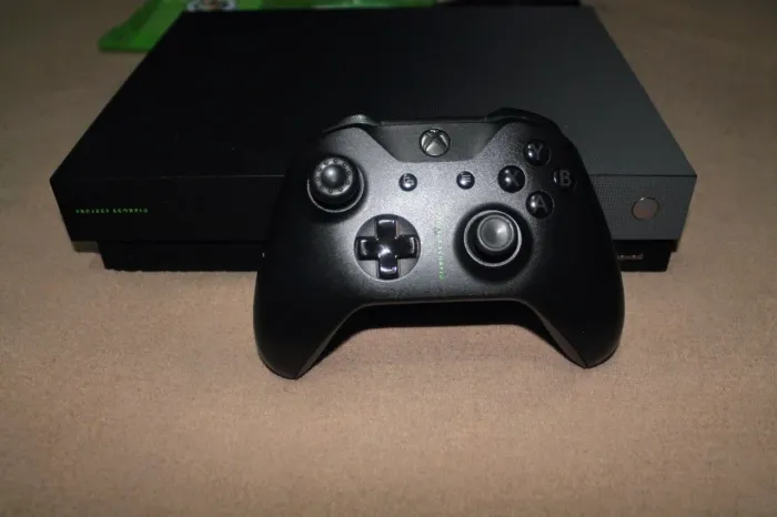 Xbox one X Project Scorpio 4k 1tb