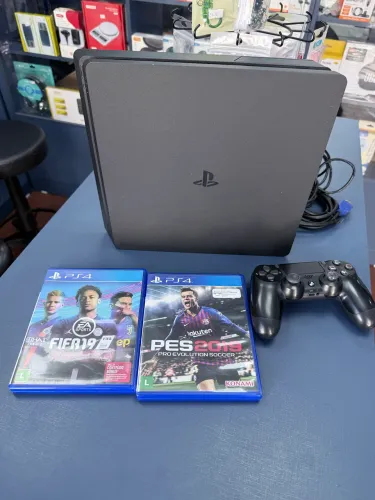 Ps4 slim 1 terá fifa e Pés impecável