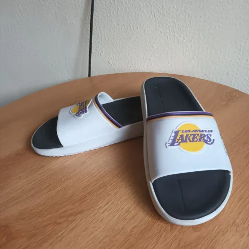 Chinelo slide NBA laker