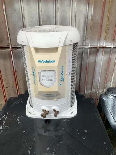 Vendo ar condicionado semi novo