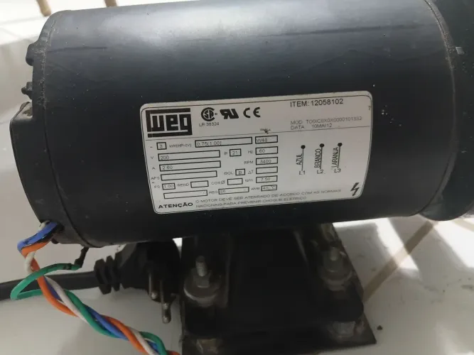 Inversor de frequência com motor 