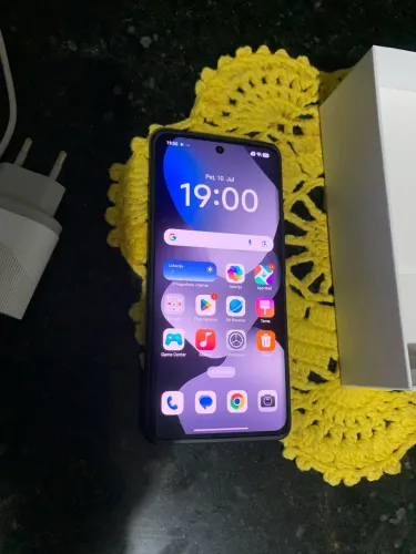 É um Redmi 15 Pro 5G