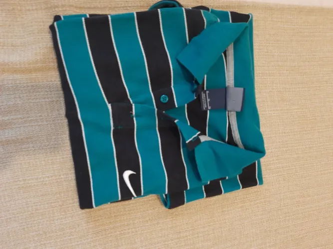Linda camiseta pólo NIKE, Tam XG, nunca usada. Oportunidade