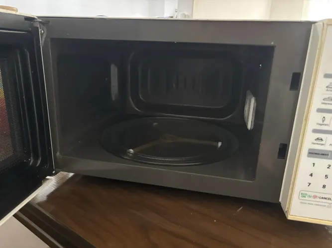 Microondas 30 litros 127V