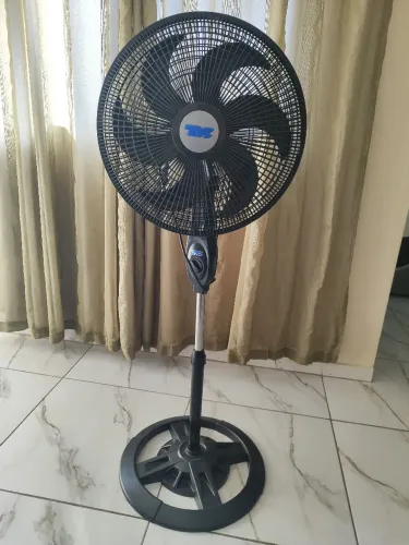 Ventilador com pedestal 
