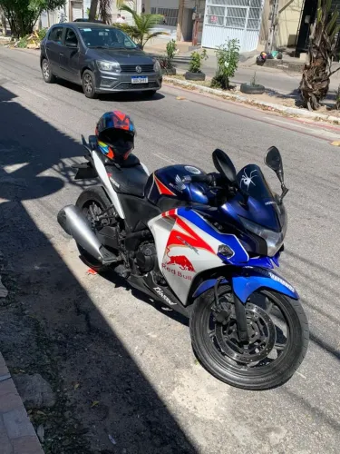 Moto em perfeito estado só pegar e andar
