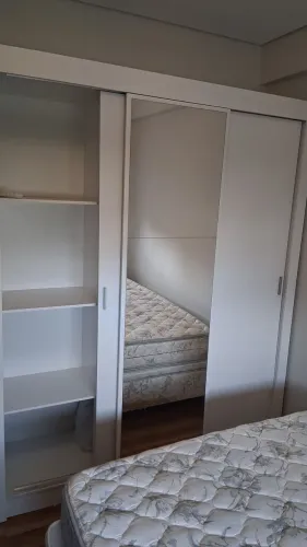 GUARDA ROUPA C/ESPELHO BRANCO