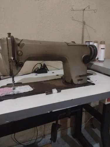 Máquina reta industrial