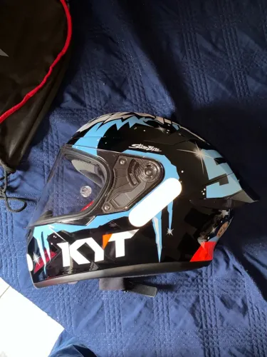 CAPACETE KYT