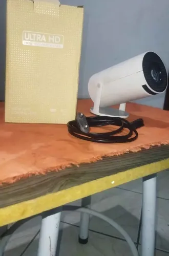 Vendo projetor hy300
