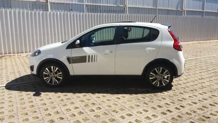 Fiat Palio Sporting 1.6 Flex 16V 5P 2016