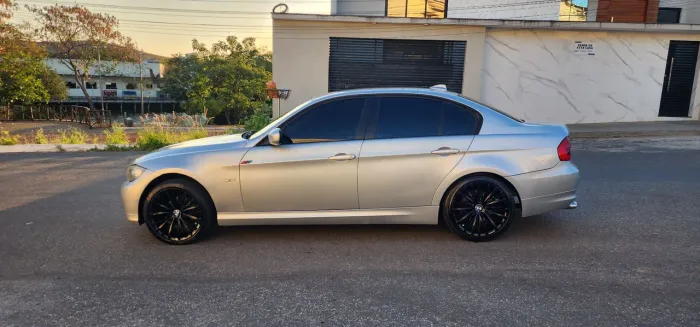 BMW 320I A 2011