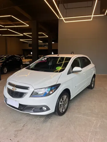 Chevrolet Onix Hatch LTZ 1.4 8V Flex Power Mec. 4P 2016