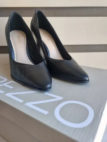 Scarpin Preto Arezzo Couro