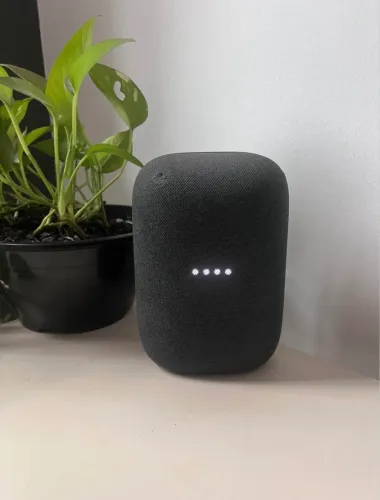 Caixa de som Nest Google comando de voz