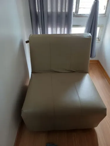 Sofa cama de lugar semi Novo 