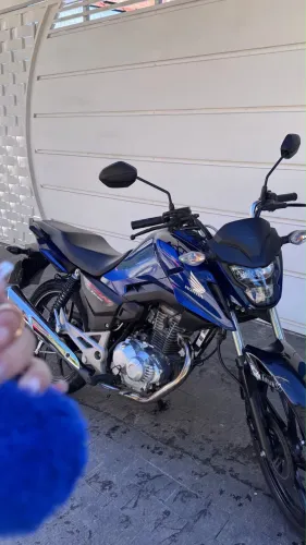 Cg 160 azul com pouca quilometragem e sem detalhes 
