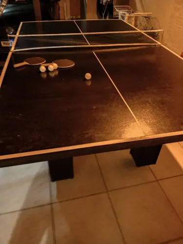 Mesa de sinuca e pig pog e vira mesa de jantar