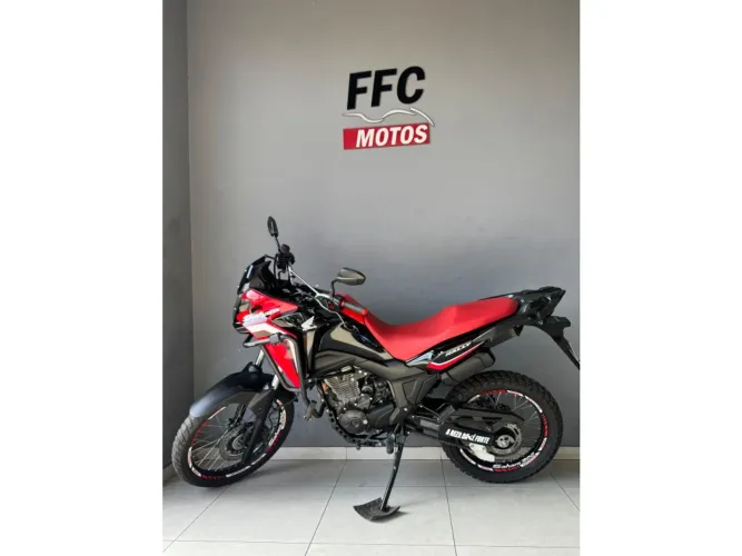 Honda Xre 300 sahara rally 2025
