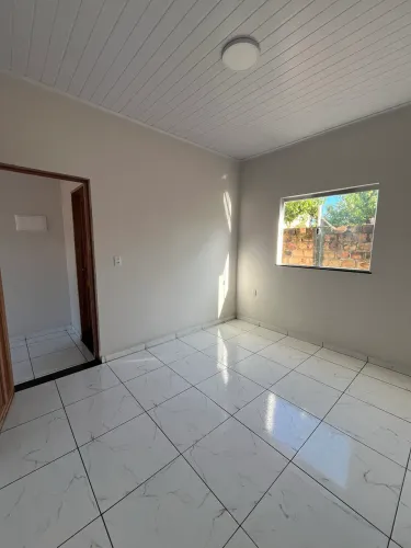 Aluga-se apartamento 
