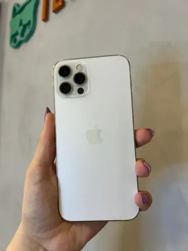 iPhone 12 Pro 512GB Prateado Seminovo 85% Msg tela - retire em loja física na savassi