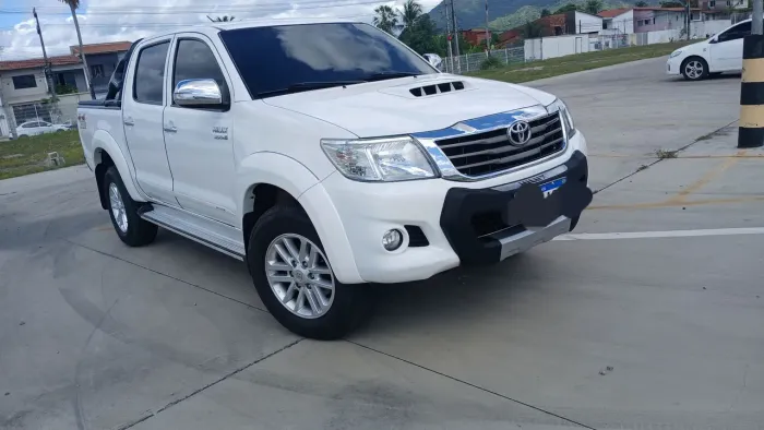 Toyota Hilux CD SRV D4-d 4X4 3.0 TDI Diesel AUT 2015