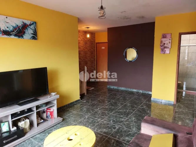 Casa Comercial disponível para Venda no bairro Jardim Brasília em Uberlândia-MG