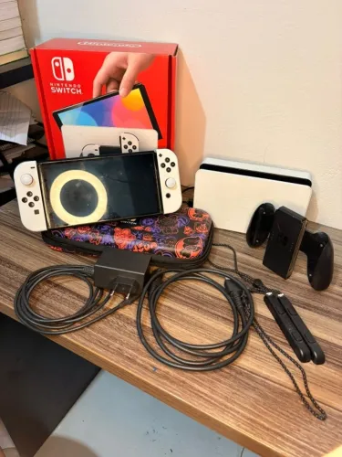 Vendo Nintendo Switch OLED