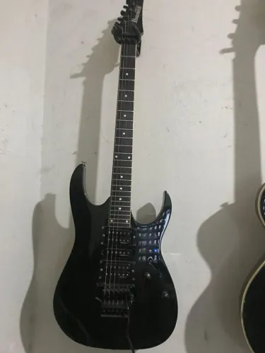Guitarra ibanez captadores tagima troco amplificador