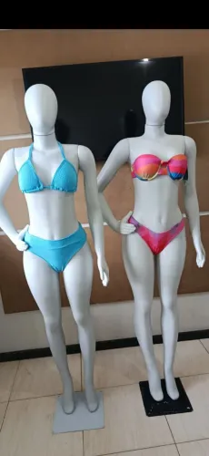 Manequim slim(braço extra)na compra de 2, grátis um brinde de manequim