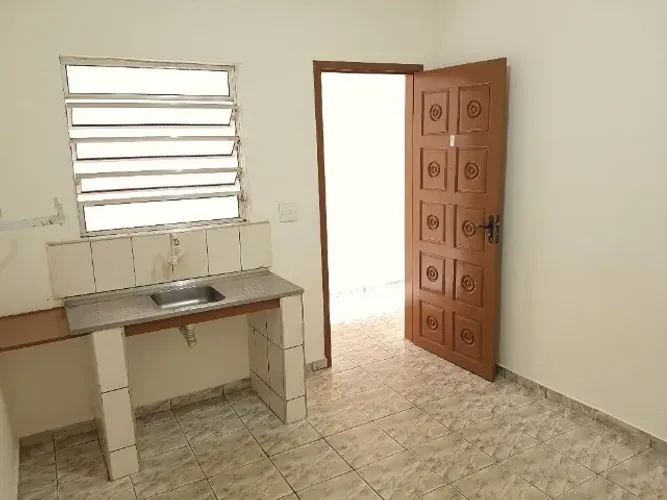 CASA PERTO DO METRÔ