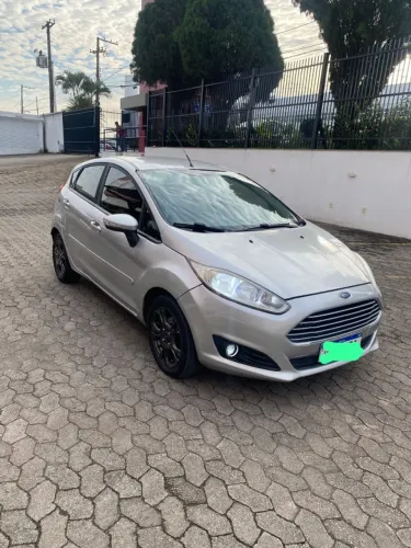 Ford Fiesta 1.6 16V Flex Mec. 5P 2015