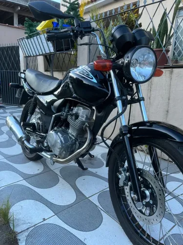 Vende-se Titan KS completa 