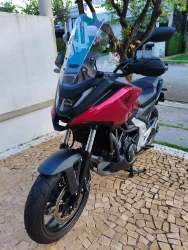 Honda nc750 DCT com 4000 km