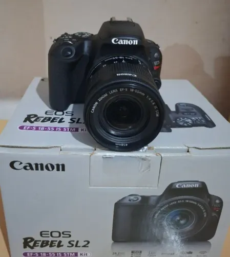 Câmera Canon Sl2 com lente 18-55mm com caixa e itens originais