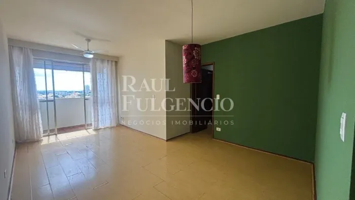 Apto no Centro | 3 quartos sendo suíte