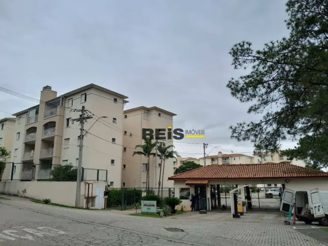Apartamento com 3 dormitórios para alugar, 92 m² por R$ 2.640,95/mês - Vila Boa Vista - So