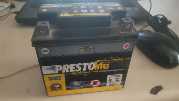 Bateria de moto usada