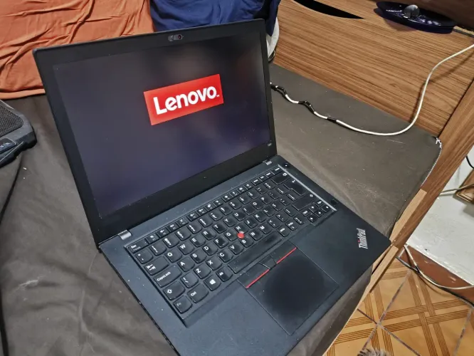 Lenovo ThinkPad T480 i5 8ª | 16GB RAM | NF | Case + Cooler | Leia