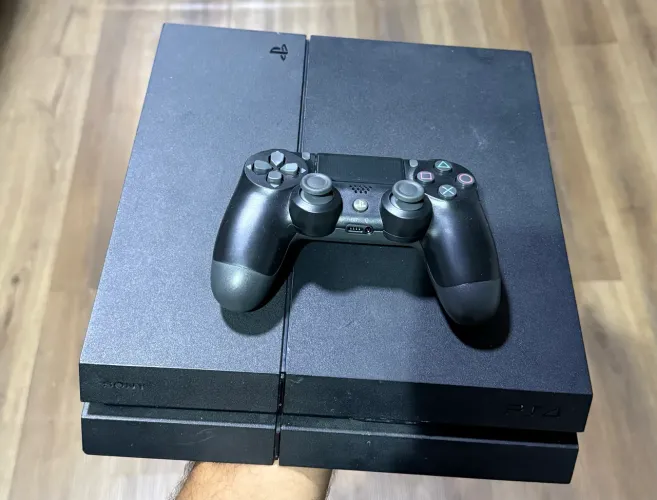 Playstation 4 fat