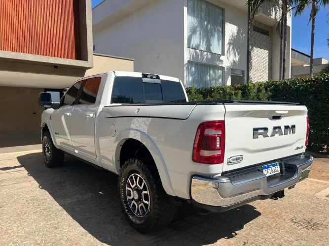 Ram 3500 Limited Longhorn 6.7 TB CD Diesel 2024