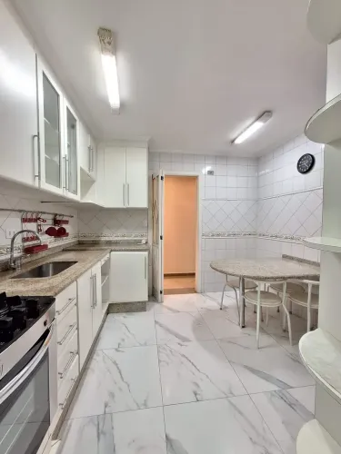 Apto para locação no Jd.Marajoara com 3 dorms