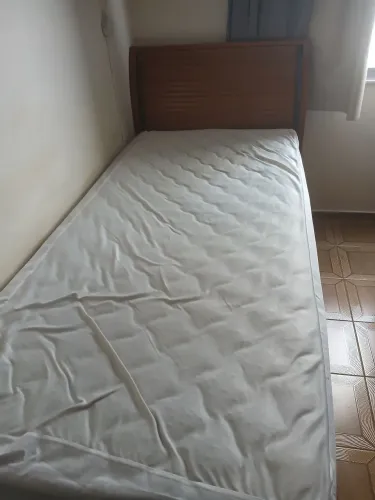 Cama solteiro madeira maciça