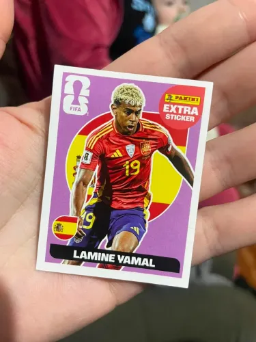 Figurinha Legend Lamine Yamal Regular