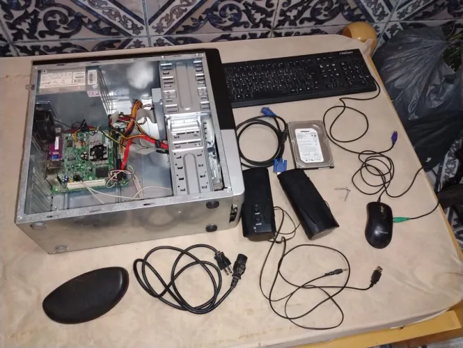 Lote Computador Antigo Completo + Periféricos (Para Retirada de Peças ou Conserto)