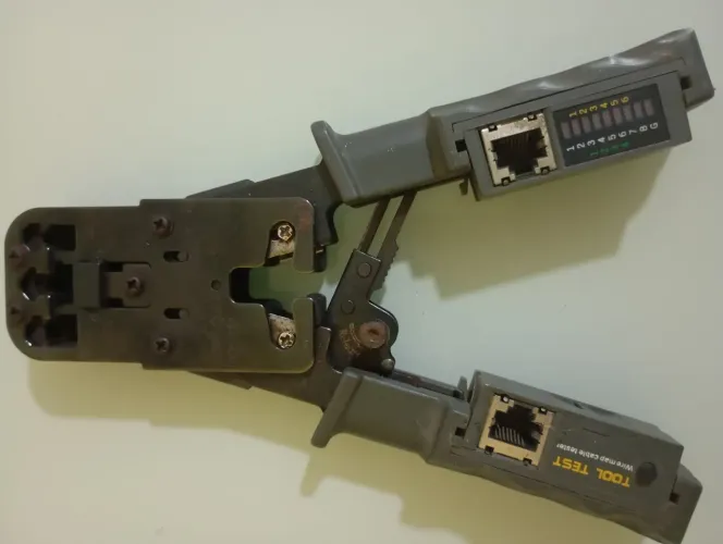 Alicate de Crimpar RJ45 para rede com Testador, estilo A